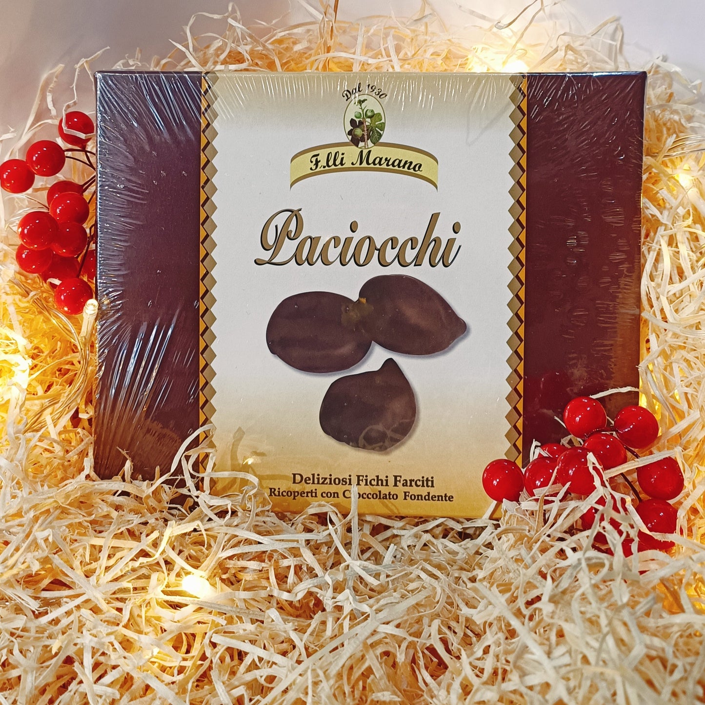 fichi farciti di mandorle ricoperticon i cioccolato fontente